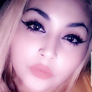 Meet your Posher, Yadira